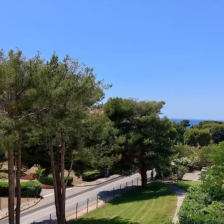 Superbe Appartement, Proche Des Sablettes *
